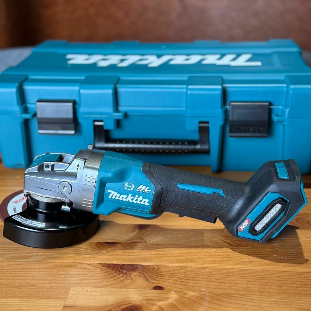 Makita - 新品 マキタ 40Vmax 125mm充電式ディスクグラインダー GA047G