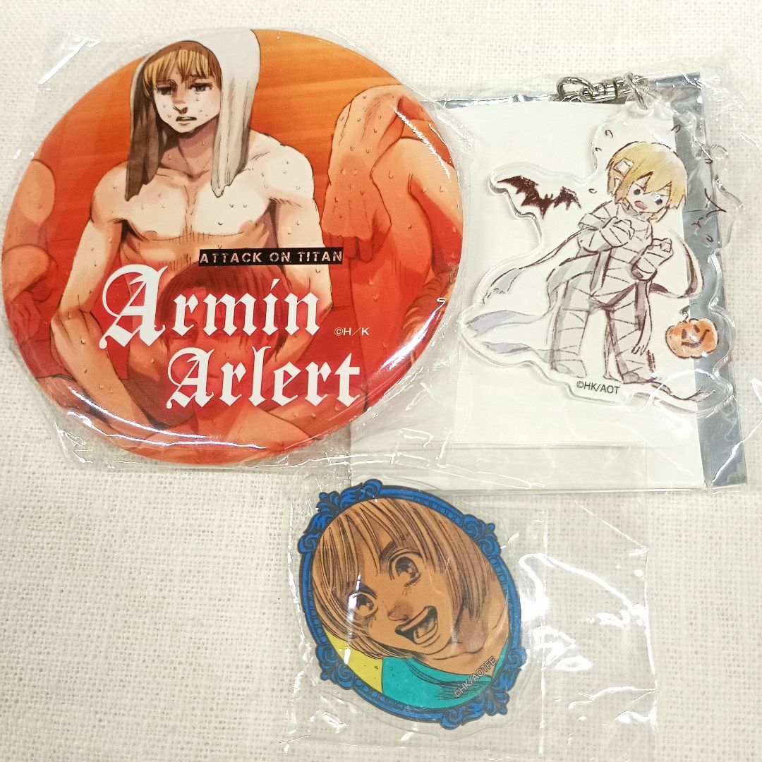 進撃の巨人 アルミン 3点セット 幼少期コレクションチャーム 他 エンタメ/ホビーのアニメグッズ(バッジ/ピンバッジ)の商品写真