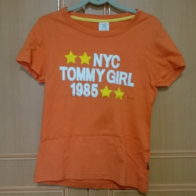 tommy girl(トミーガール)のトミーガール オレンジ Ｔシャツ sサイズ レディースのトップス(Tシャツ(半袖/袖なし))の商品写真