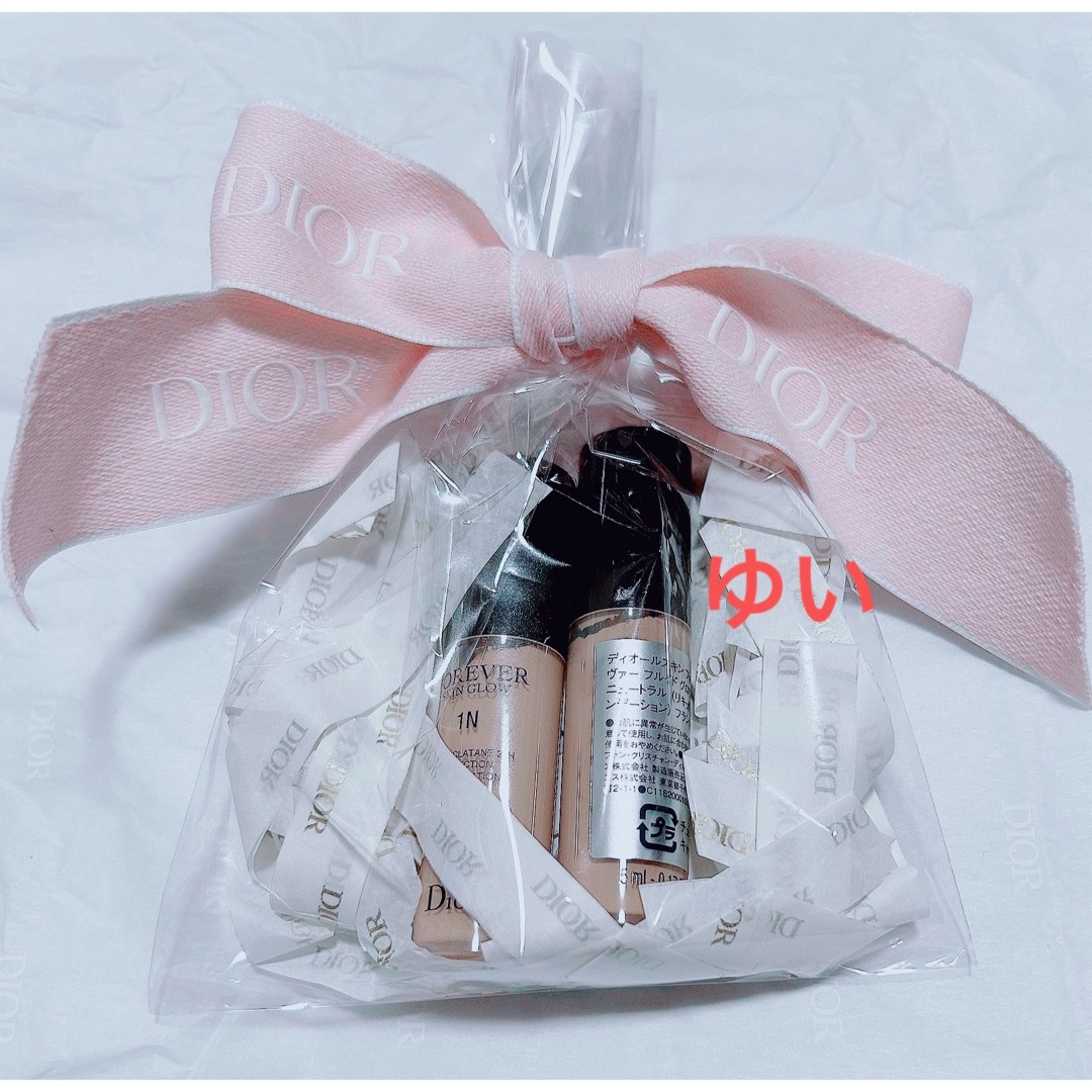 Dior(ディオール)のディオールスキンフォーエヴァーフルイドグロウ1Nリキッドファンデーション5ml コスメ/美容のベースメイク/化粧品(ファンデーション)の商品写真