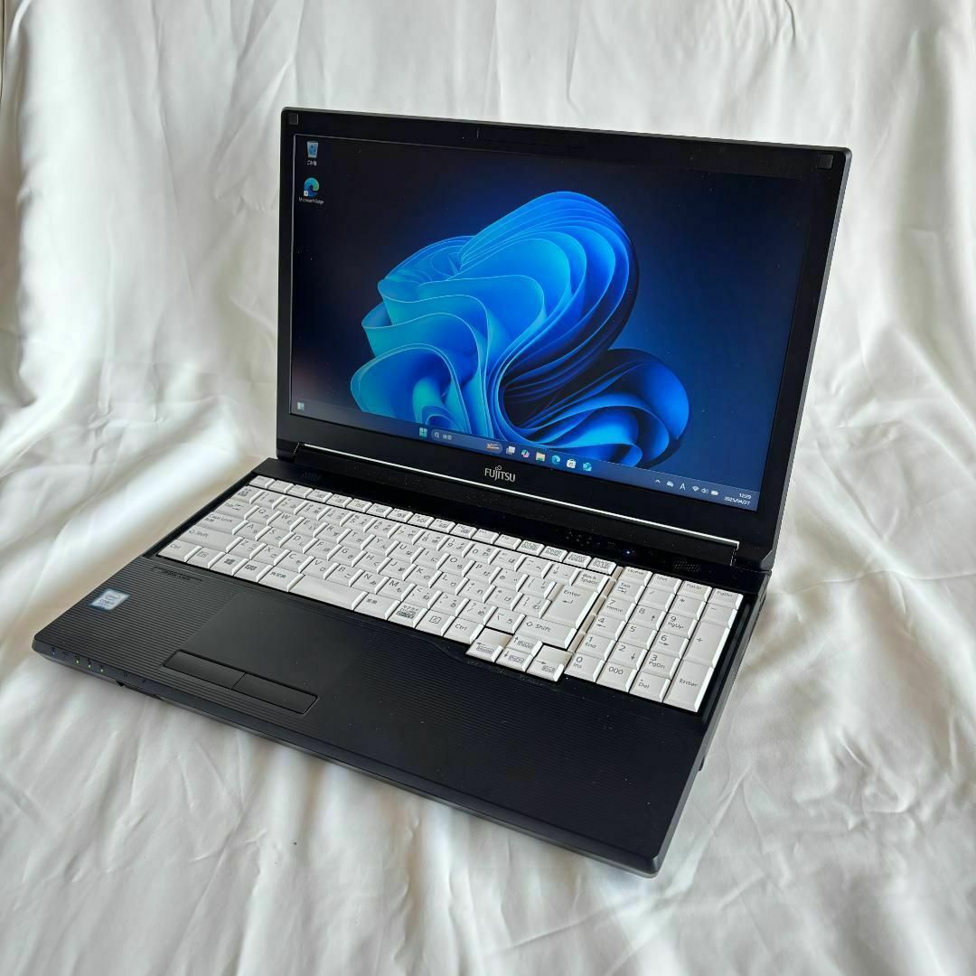 F05B【美品】15.6型/Core-i5第8世代/16GB/SSD256G f F05B【美品】 15.6型/Core-i5第8世代/16G/SSD256G 1の通販 by