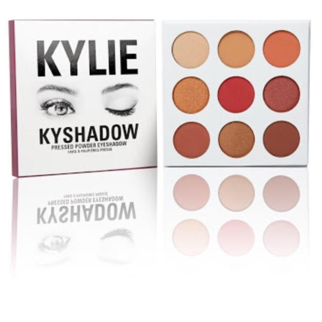 Kylie Cosmetics(カイリーコスメティックス)のKYLIE アイシャドウ コスメ/美容のベースメイク/化粧品(アイシャドウ)の商品写真