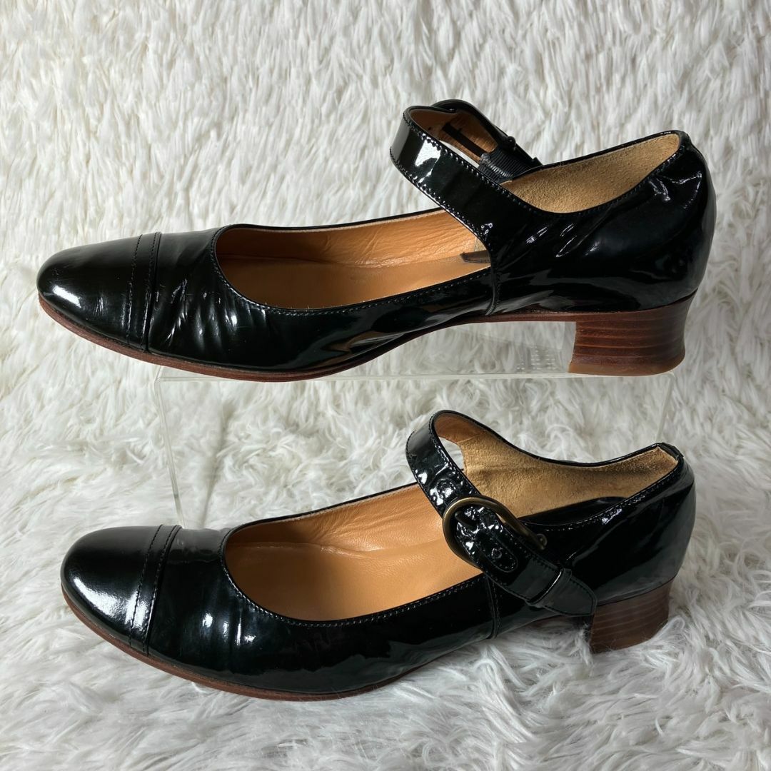 chausser - 美品 chausser ショセ エナメル ストラップパンプス
