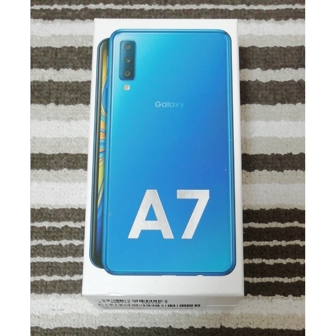 楽天 Galaxy A7 ブルー SIMフリー 新品未開封 スマホ/家電/カメラのスマートフォン/携帯電話(スマートフォン本体)の商品写真