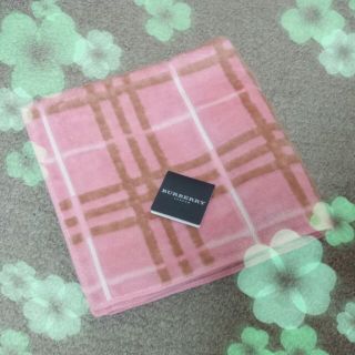 バーバリー(BURBERRY)のBURBERRY ﾊﾝﾄﾞﾀｵﾙ(ハンカチ)