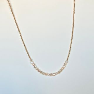 淡水パール　イエローゴールドカラー　パールネックレス　天然真珠　白〜ピンク　金色(ネックレス)