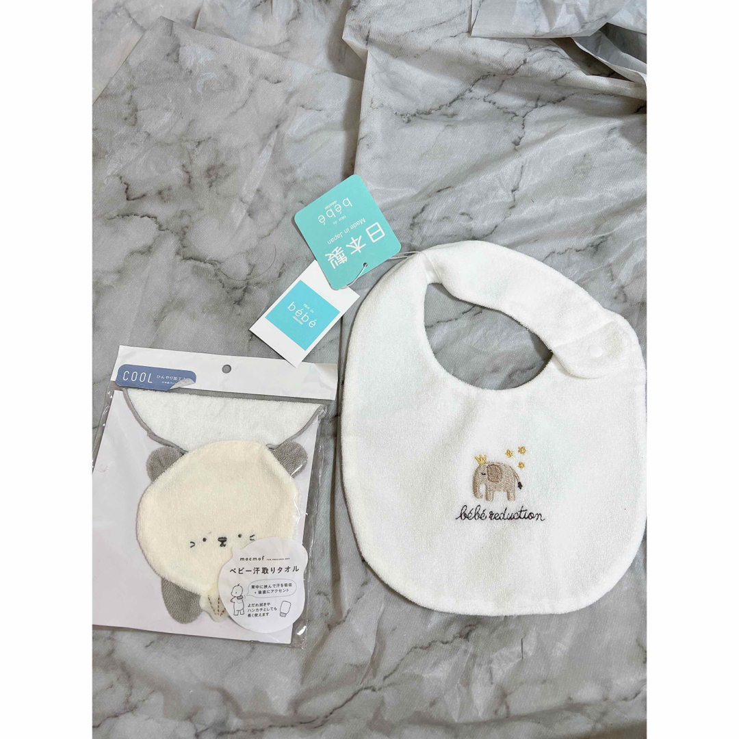BeBe(ベベ)のスタイ2点セット べべ キッズ/ベビー/マタニティのこども用ファッション小物(ベビースタイ/よだれかけ)の商品写真