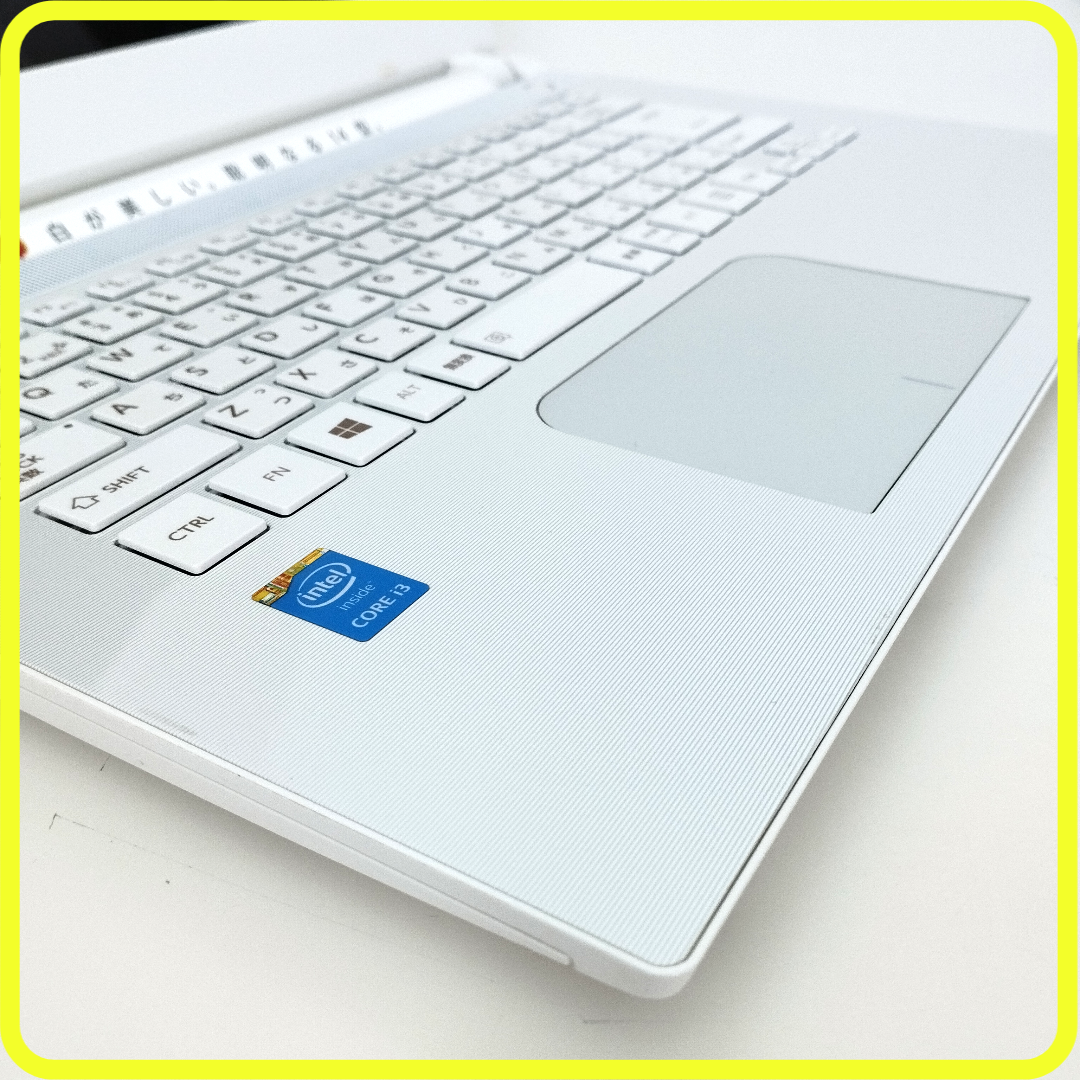 東芝(トウシバ)のhnm様専用　新品SSD256⭐️windows11ノートパソコンホワイト　392 スマホ/家電/カメラのPC/タブレット(ノートPC)の商品写真