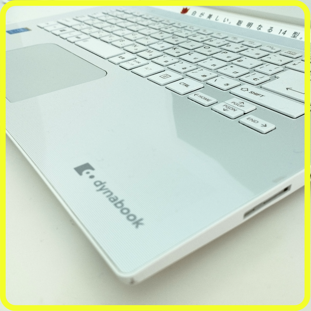 東芝(トウシバ)のhnm様専用　新品SSD256⭐️windows11ノートパソコンホワイト　392 スマホ/家電/カメラのPC/タブレット(ノートPC)の商品写真