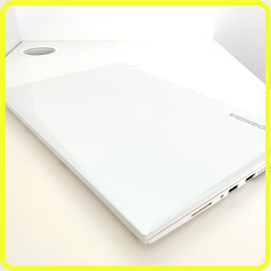 東芝(トウシバ)のhnm様専用　新品SSD256⭐️windows11ノートパソコンホワイト　392 スマホ/家電/カメラのPC/タブレット(ノートPC)の商品写真