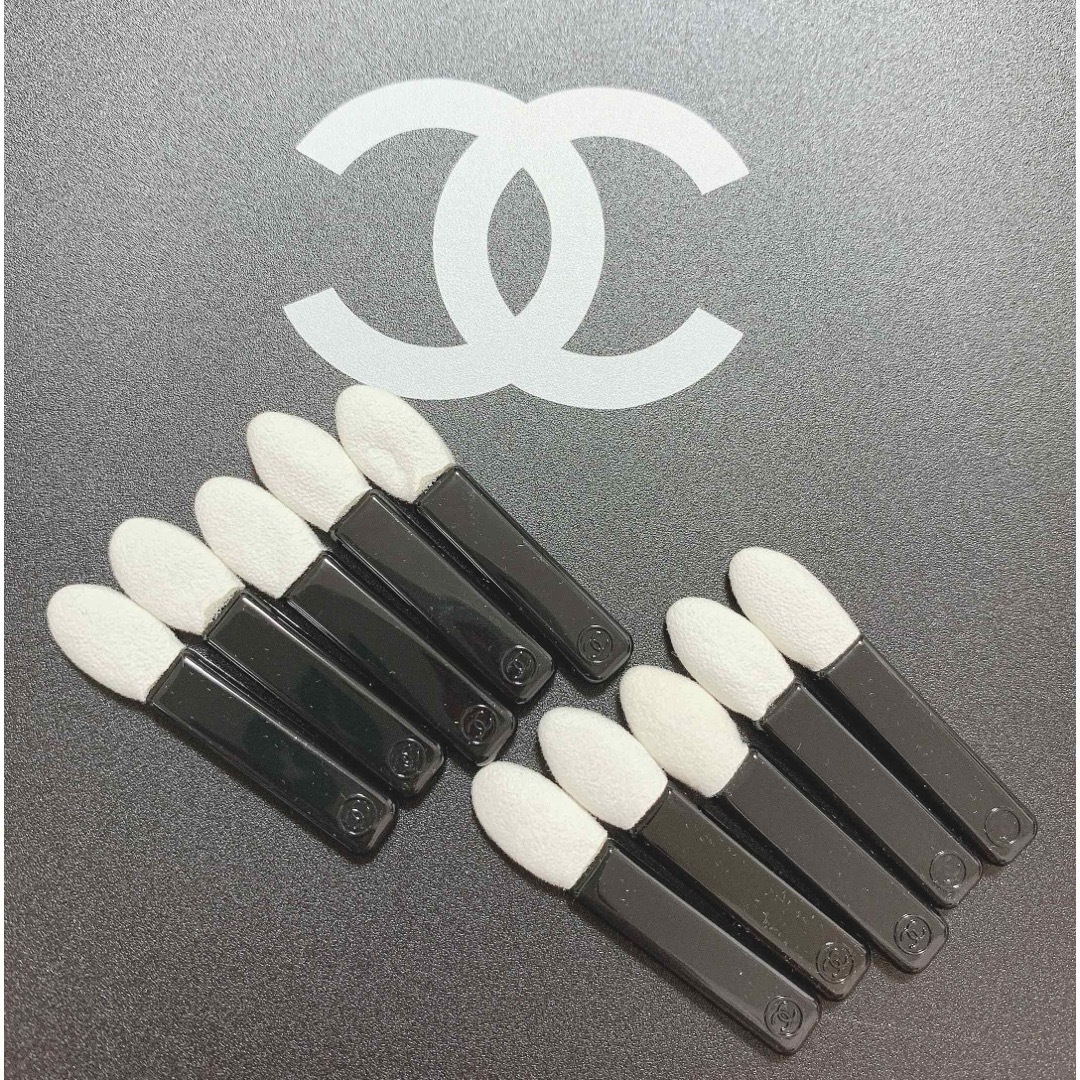 CHANEL(シャネル)の【シャネル】訳あり アイシャドウチップ 10本 コスメ/美容のメイク道具/ケアグッズ(ブラシ・チップ)の商品写真