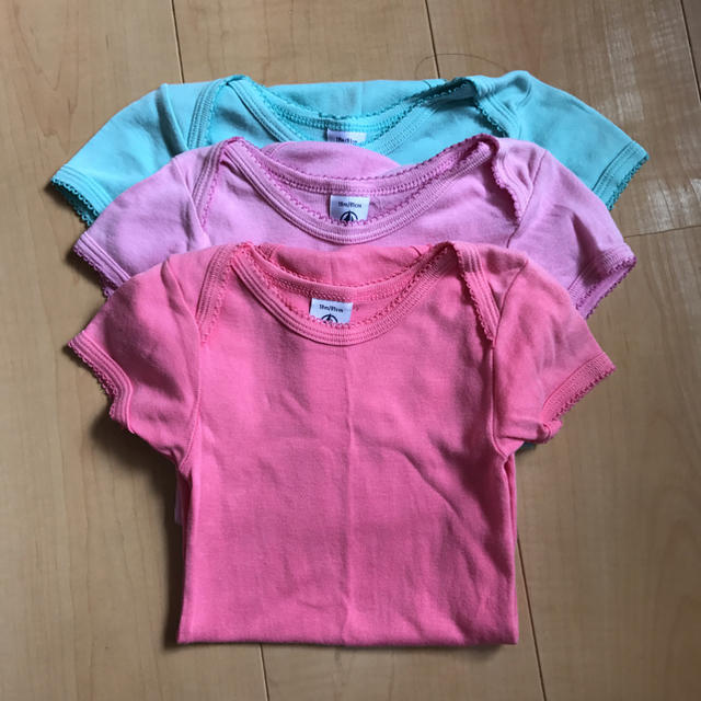 PETIT BATEAU(プチバトー)のプチバトー ボディスーツ キッズ/ベビー/マタニティのベビー服(~85cm)(肌着/下着)の商品写真