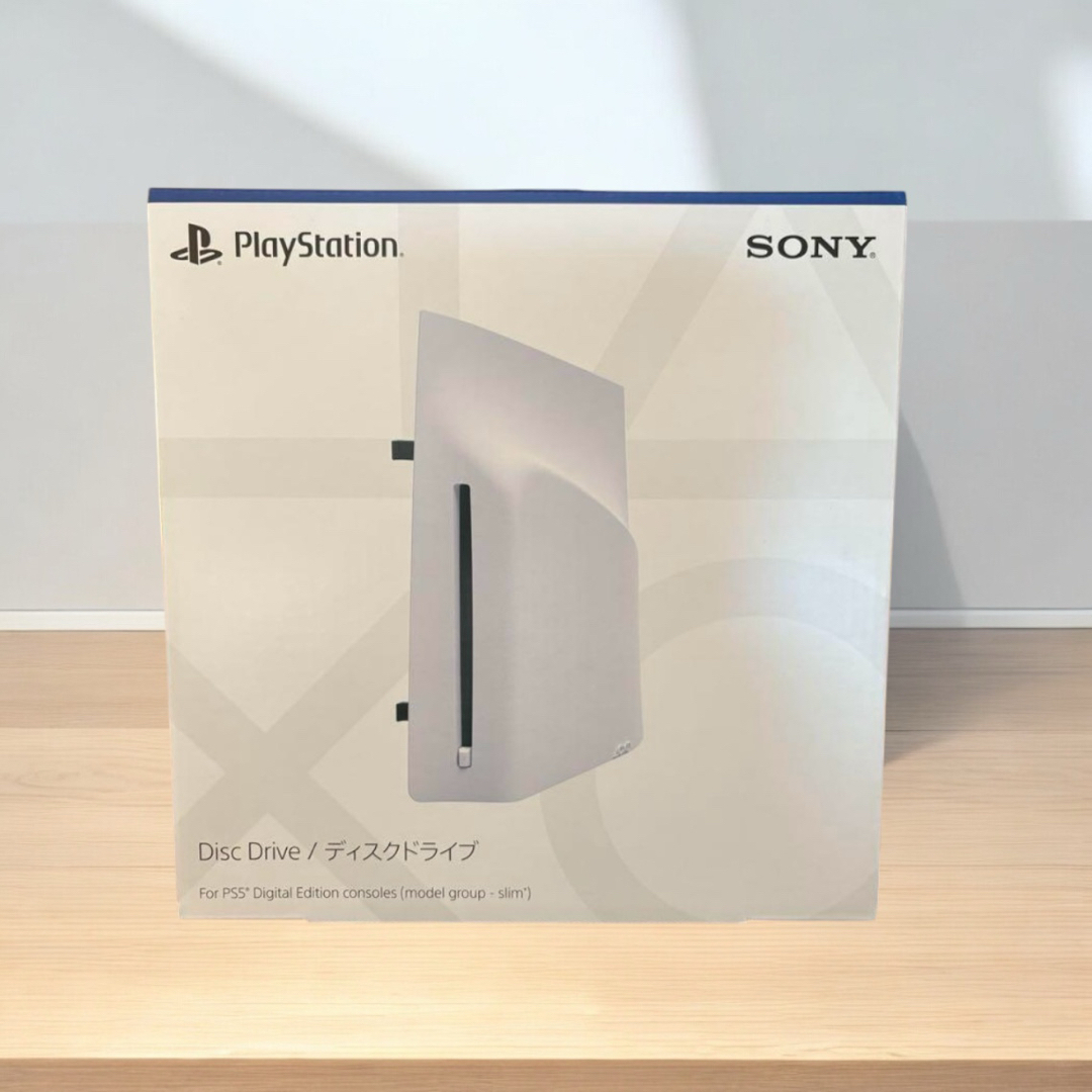 PlayStation(プレイステーション)の新品PS5 ディスクドライブ CFI-ZDD1J外付け エンタメ/ホビーのゲームソフト/ゲーム機本体(家庭用ゲーム機本体)の商品写真
