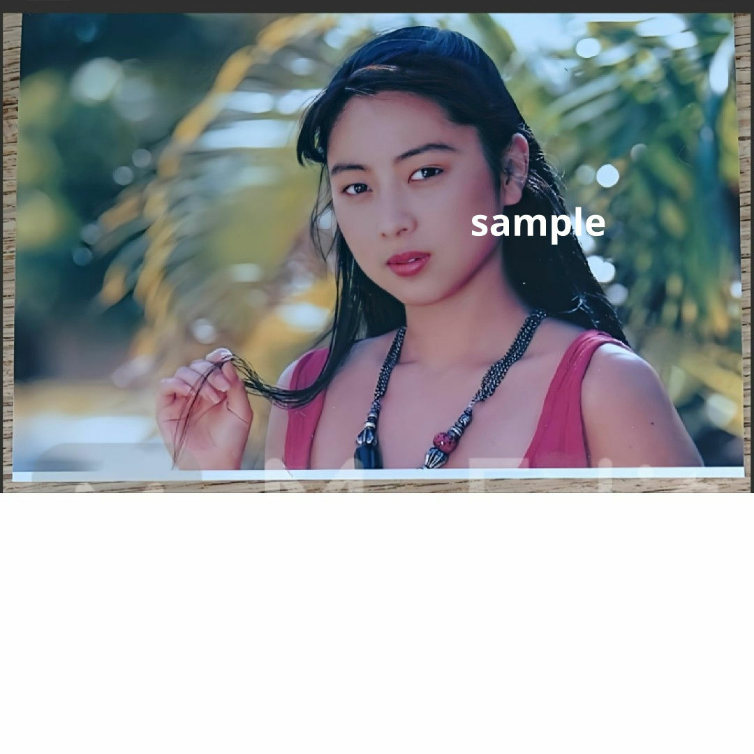ZARD 坂井泉水 蒲池幸子 写真L版「赤」 エンタメ/ホビーのタレントグッズ(ミュージシャン)の商品写真