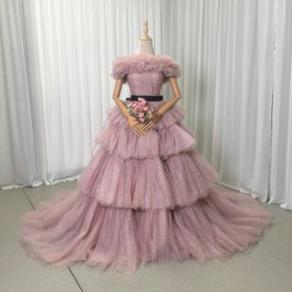 送料無料！カラードレス 取り外しオフショルダー 結婚式 ティアードのドレス 花嫁(ウェディングドレス)