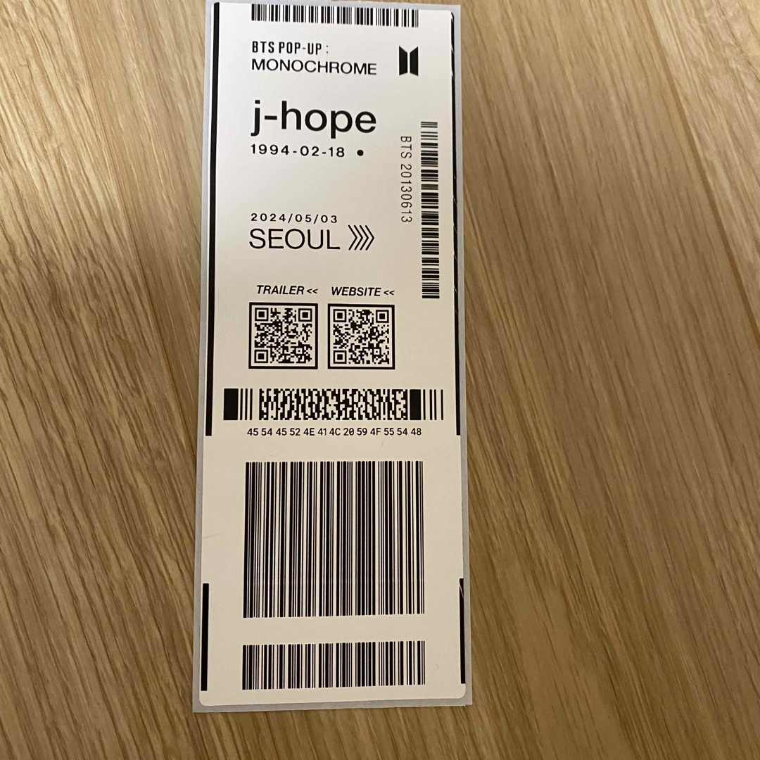 防弾少年団(BTS)(ボウダンショウネンダン)のBTS monochrome 入場者特典 タグ ソウル J-HOPE ホソク エンタメ/ホビーのタレントグッズ(アイドルグッズ)の商品写真