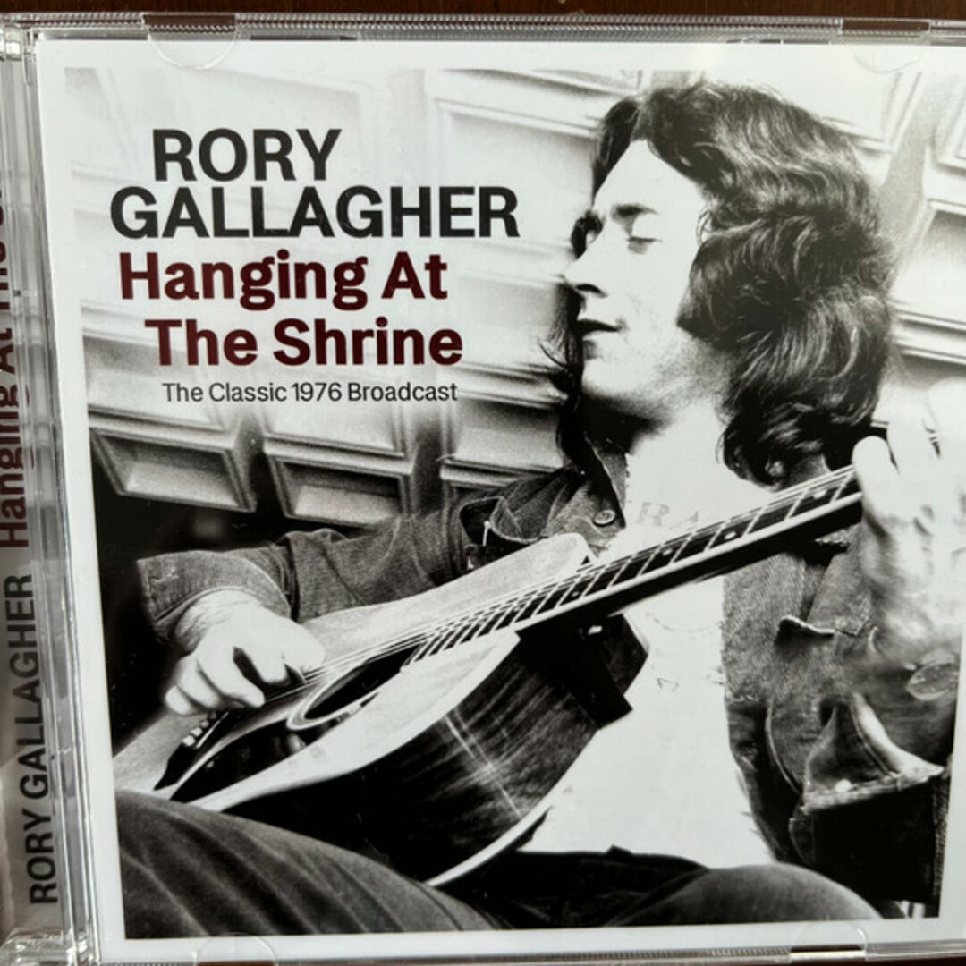 英CD Rory Gallagher Hanging At The Shrine GOSS051 Gossip /00110 エンタメ/ホビーのCD(ポップス/ロック(洋楽))の商品写真