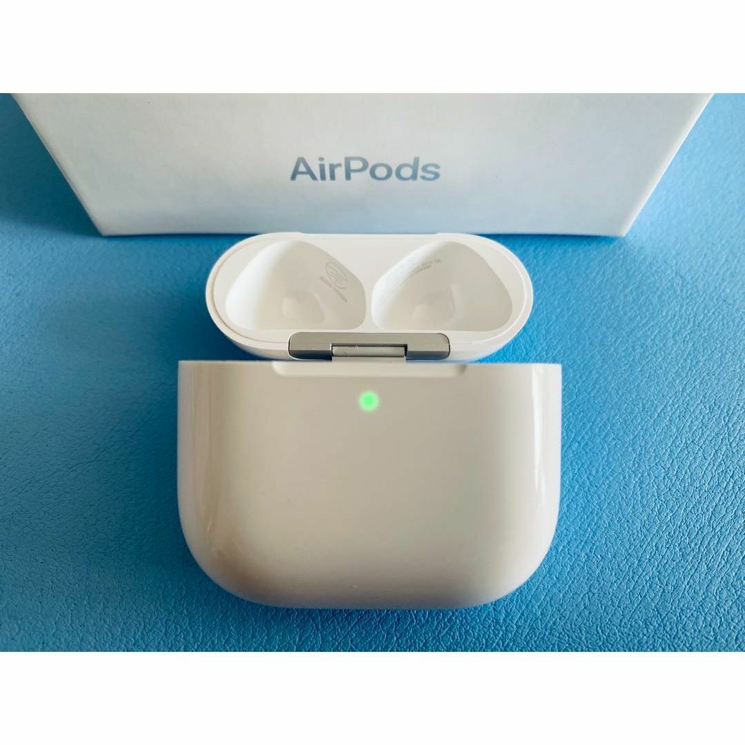 人気絶頂 Apple ノイズキャンセリング 充電ケースのみ 第4世代 AirPods - イヤホン