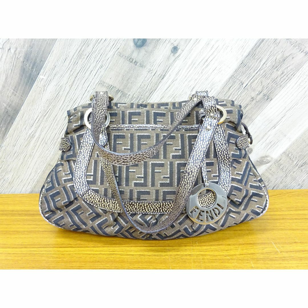 FENDI - 博061/ FENDI フェンディ キャンバス レザー ハンドバッグ