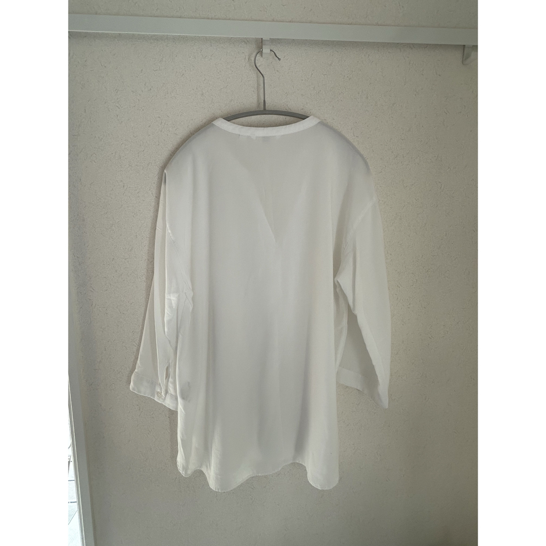 UNIQLO(ユニクロ)のUNIQLO ホワイト 7分袖 スキッパーシャツ L レディースのトップス(カットソー(長袖/七分))の商品写真