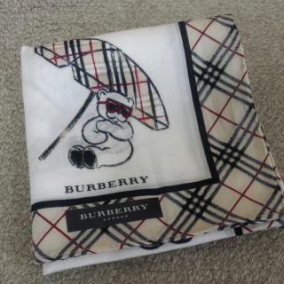 バーバリー(BURBERRY)の新品★BURBERRY くまさん柄ﾊﾝｶﾁ(ハンカチ)