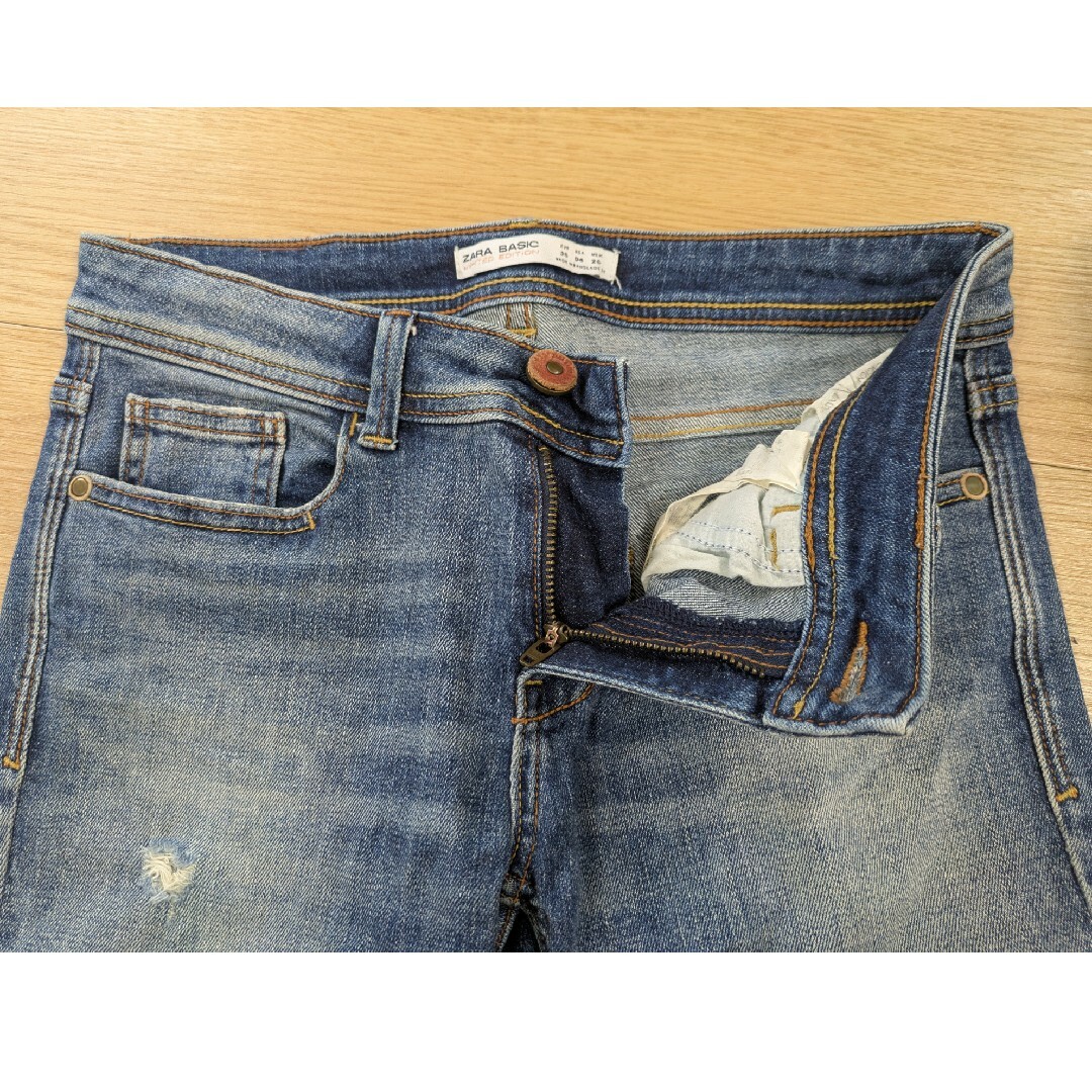 ZARA(ザラ)のザラべーシック スキニー ダメージデニム Sサイズ レディースのパンツ(デニム/ジーンズ)の商品写真