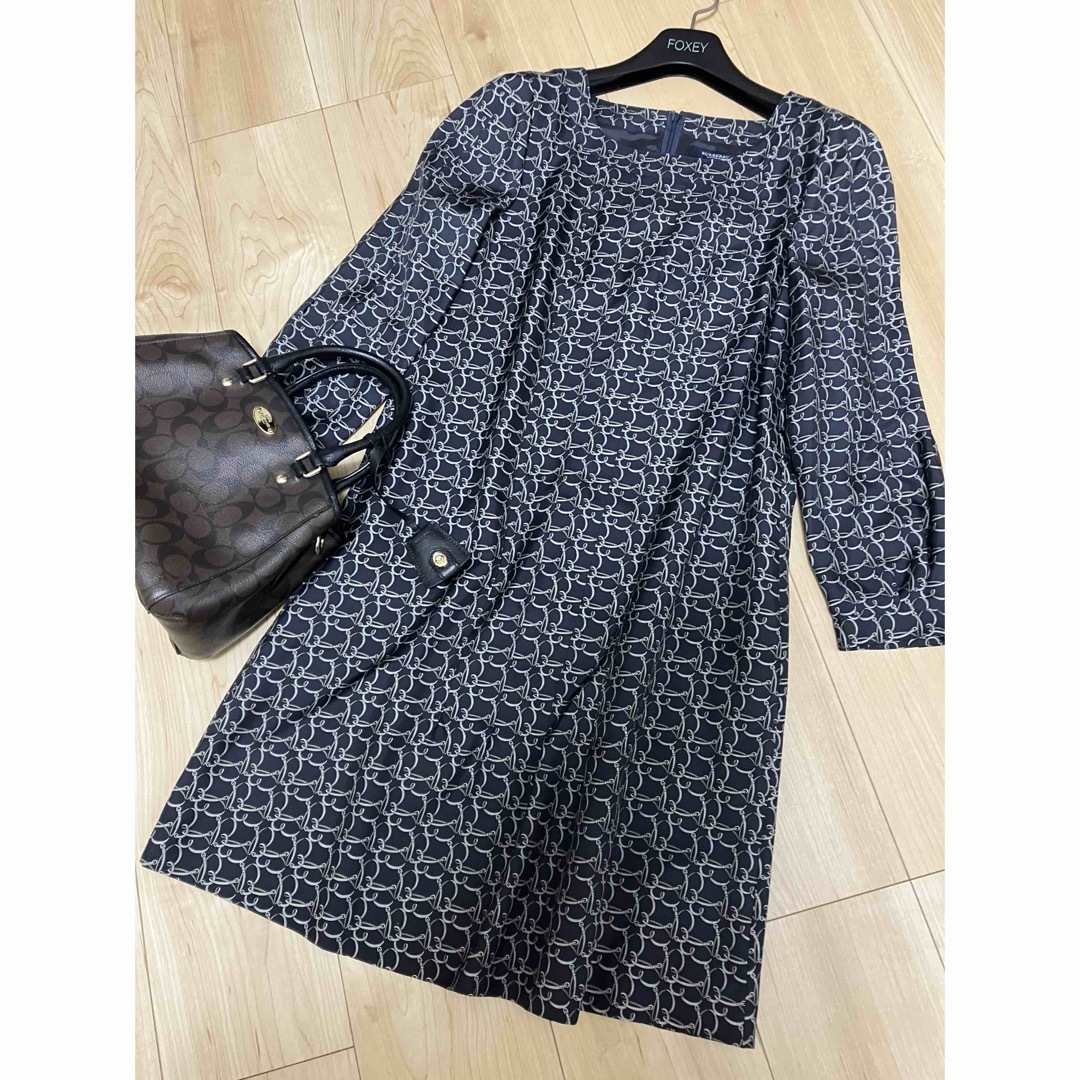 BURBERRY - 極美品　バーバリー　ロンドン　ワンピース　シルク　柄　卒業卒園入学入園