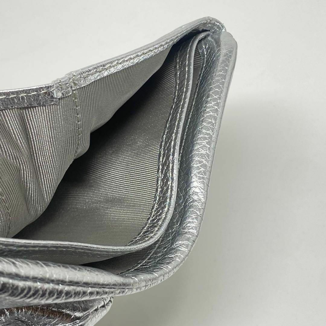 未使用 イアパピヨネ 二つ折り財布 シルバー がま口 財布 二
