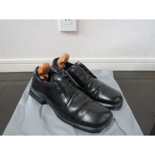 プラダ(PRADA)の●6.5万PRADAプラダレザー黒ストラップドレスシューズ箱付ビジネス梅雨●良美(ドレス/ビジネス)