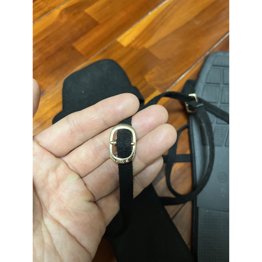 状態良好、黒 スエード風 ストラップサンダル　サイズ25cm レディースの靴/シューズ(サンダル)の商品写真