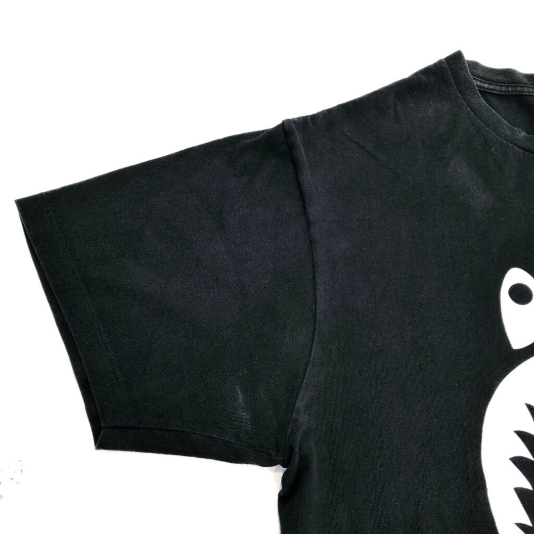 A BATHING APE(アベイシングエイプ)のA BATHING APE アベイシングエイプ SHARK TEE シャーク 半袖Ｔシャツ 大きいサイズ ブラック(メンズ 2XL)中古 古着 U2025 メンズのトップス(Tシャツ/カットソー(半袖/袖なし))の商品写真