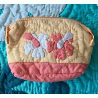 ＜正規品＞バイカラーポーチ♡ハイビスカス♡ライトピーチ♡ハワイアンキルト(ポーチ)