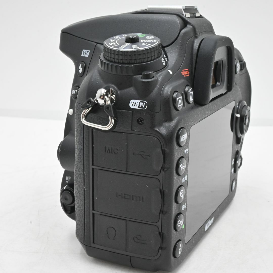 シャッター回数『5939』Nikon デジタル一眼レフカメラ D7200の