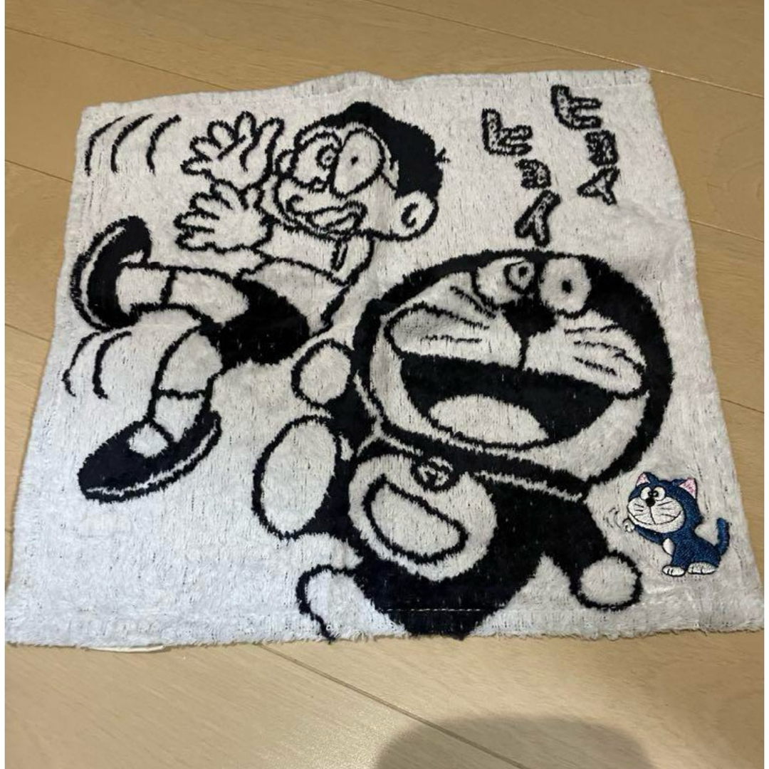 ドラえもん タオルハンカチ レディースのファッション小物(ハンカチ)の商品写真
