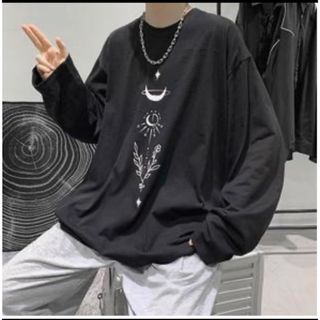 【残わずか】月 韓国風 フロントプリントロンT ブラック メンズ長袖