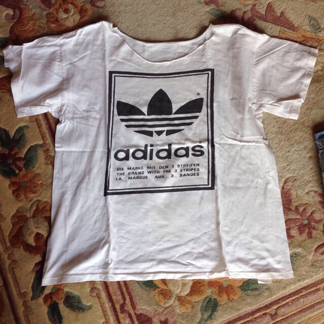 adidas(アディダス)のadidas♥︎白T レディースのトップス(Tシャツ(半袖/袖なし))の商品写真
