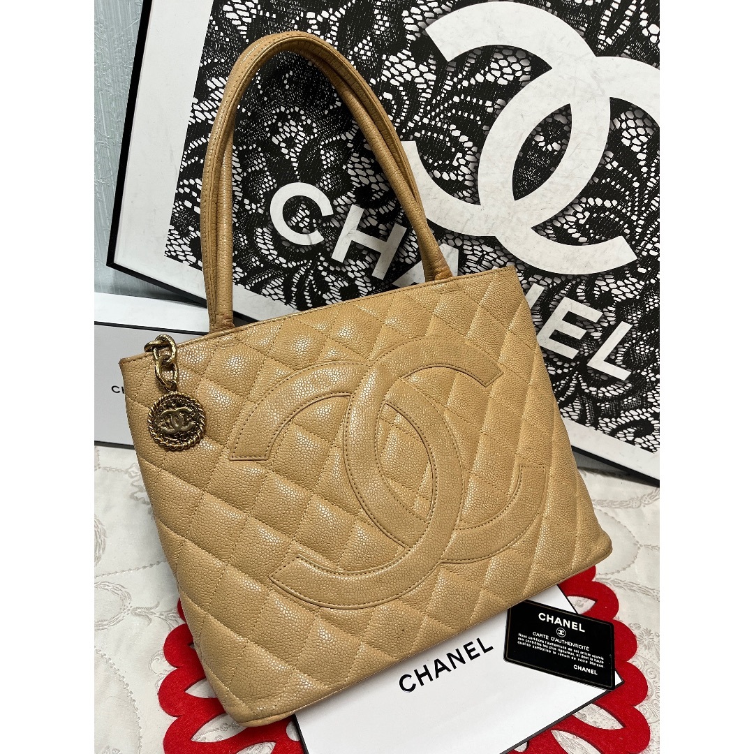 CHANEL - ◆◇ 極上美品 CHANEL シャネル 復刻トート キャビアスキン マトラッセ