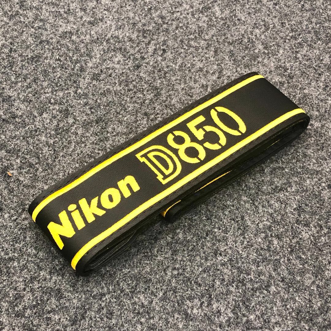 Nikon(ニコン)のS040a Nikon ニコン D850ストラップ AN-DC18 純正品 スマホ/家電/カメラのカメラ(その他)の商品写真