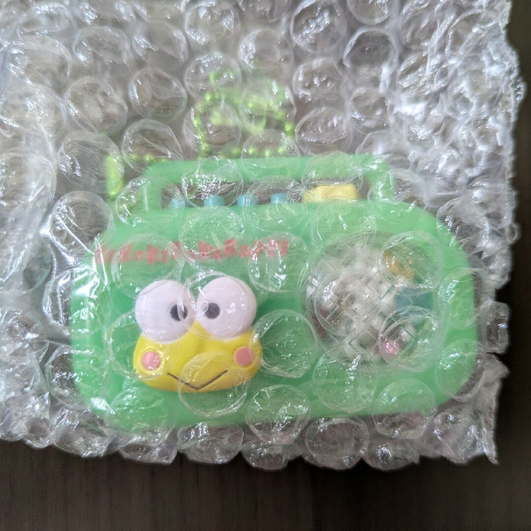 シークレットラジカセ型チャーム けろけろけろっぴ エンタメ/ホビーのおもちゃ/ぬいぐるみ(キャラクターグッズ)の商品写真