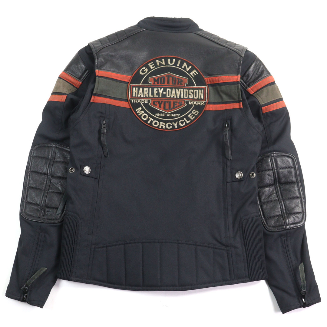 Harley Davidson(ハーレーダビッドソン)の【ドンドン見直し】未使用品○ハーレーダビッドソン 98160-18AC FXRGトリプルベントシステムラトランド・ライディングジャケット カウハイド ロゴパッチ レザー切替 ストームフラップ付き ライダースジャケット S メンズ 定価73,847円 メンズのジャケット/アウター(ライダースジャケット)の商品写真