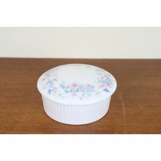 ウェッジウッド(WEDGWOOD)のウェッジウッド　アンジェラ　ケース　小物入れ　ラウンドボックス ヴィンテージ(小物入れ)