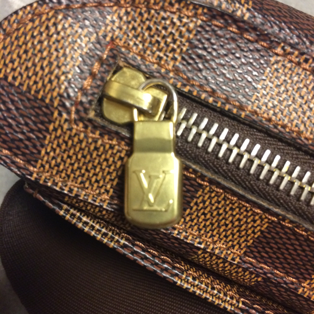 LOUIS VUITTON(ルイヴィトン)のルイヴィトン ジェロニモス 美品 レディースのバッグ(ボディバッグ/ウエストポーチ)の商品写真