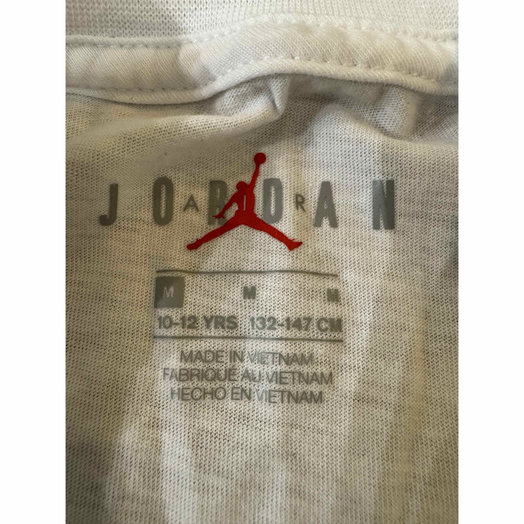 NIKE(ナイキ)のNIKE  ナイキキッズTシャツ　140 美品 キッズ/ベビー/マタニティのキッズ服男の子用(90cm~)(Tシャツ/カットソー)の商品写真