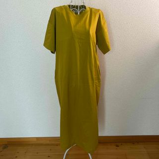 ユニクロ　無地　ロングワンピース　美品🎶
