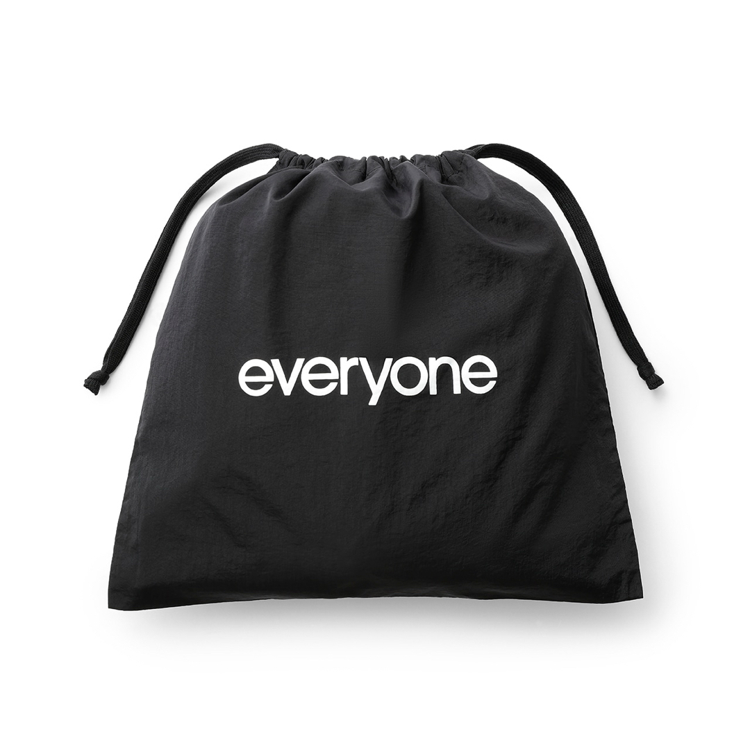 1LDK SELECT(ワンエルディーケーセレクト)のeveryone nylon kinchaku pouch 黒 メンズのバッグ(トートバッグ)の商品写真