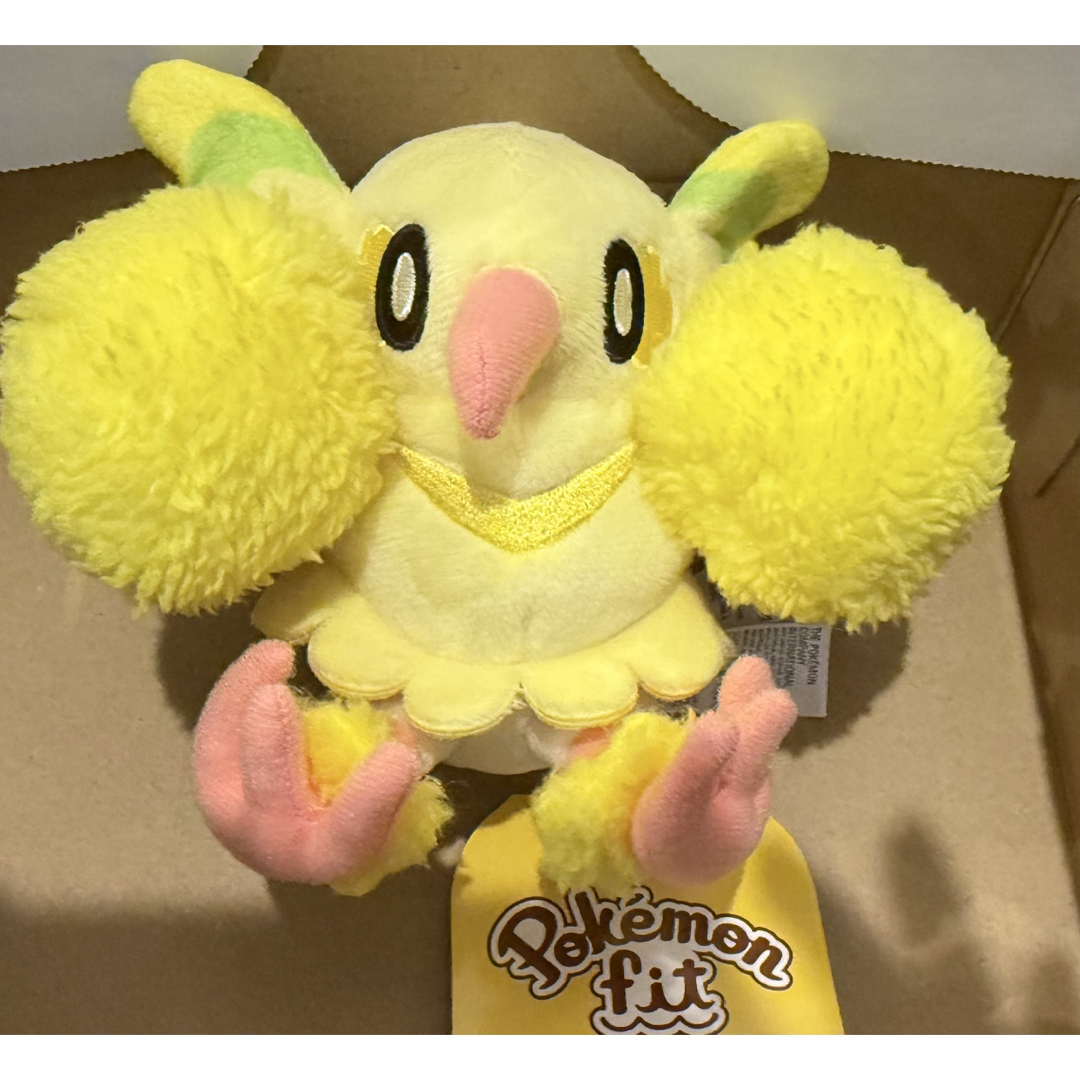 ポケモン(ポケモン)のオドリドリ ポケモンセンター Pokmon fit 公式 マスコット ぬいぐるみ エンタメ/ホビーのおもちゃ/ぬいぐるみ(ぬいぐるみ)の商品写真