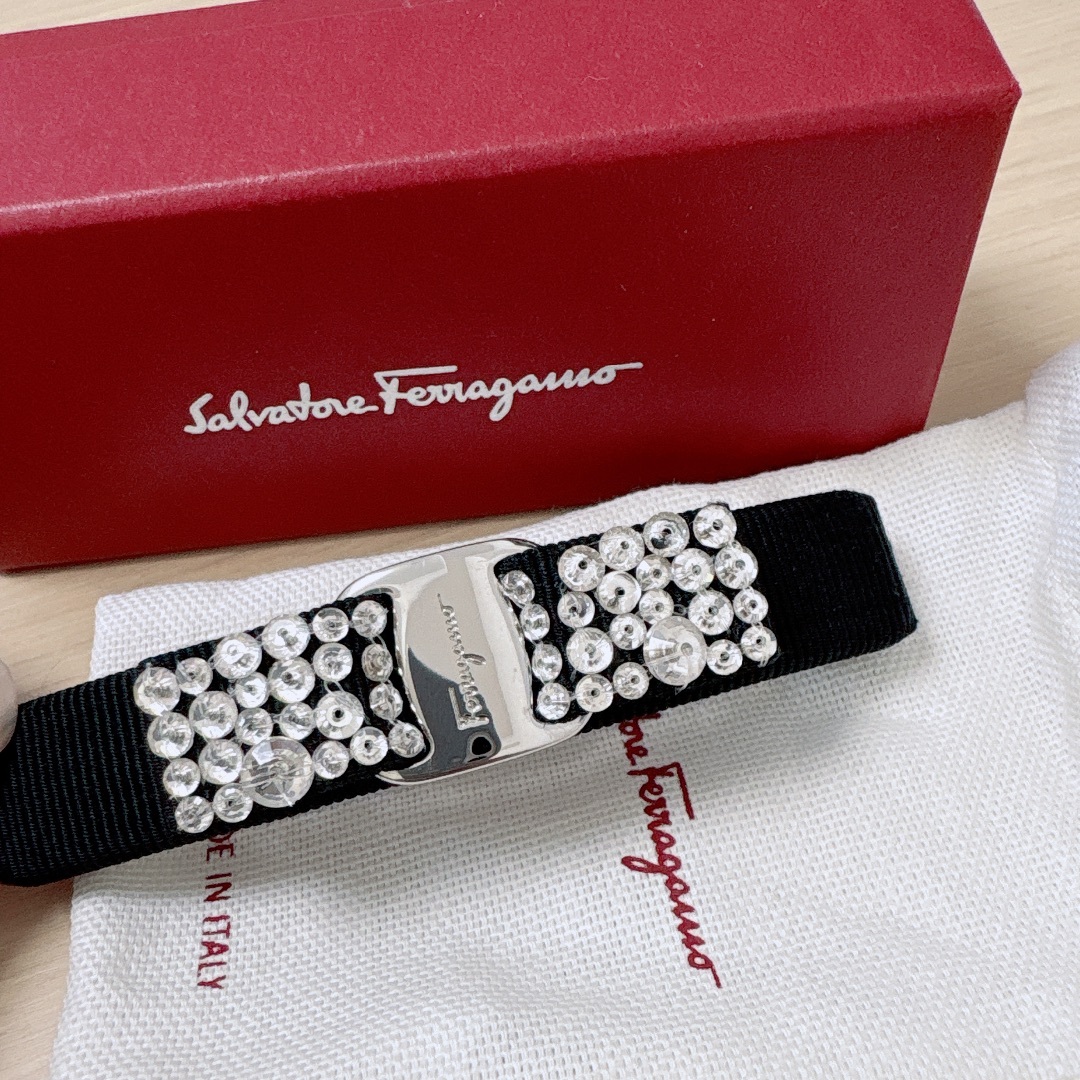 Salvatore Ferragamo - フェラガモ♡ビジュー バレッタの通販 by