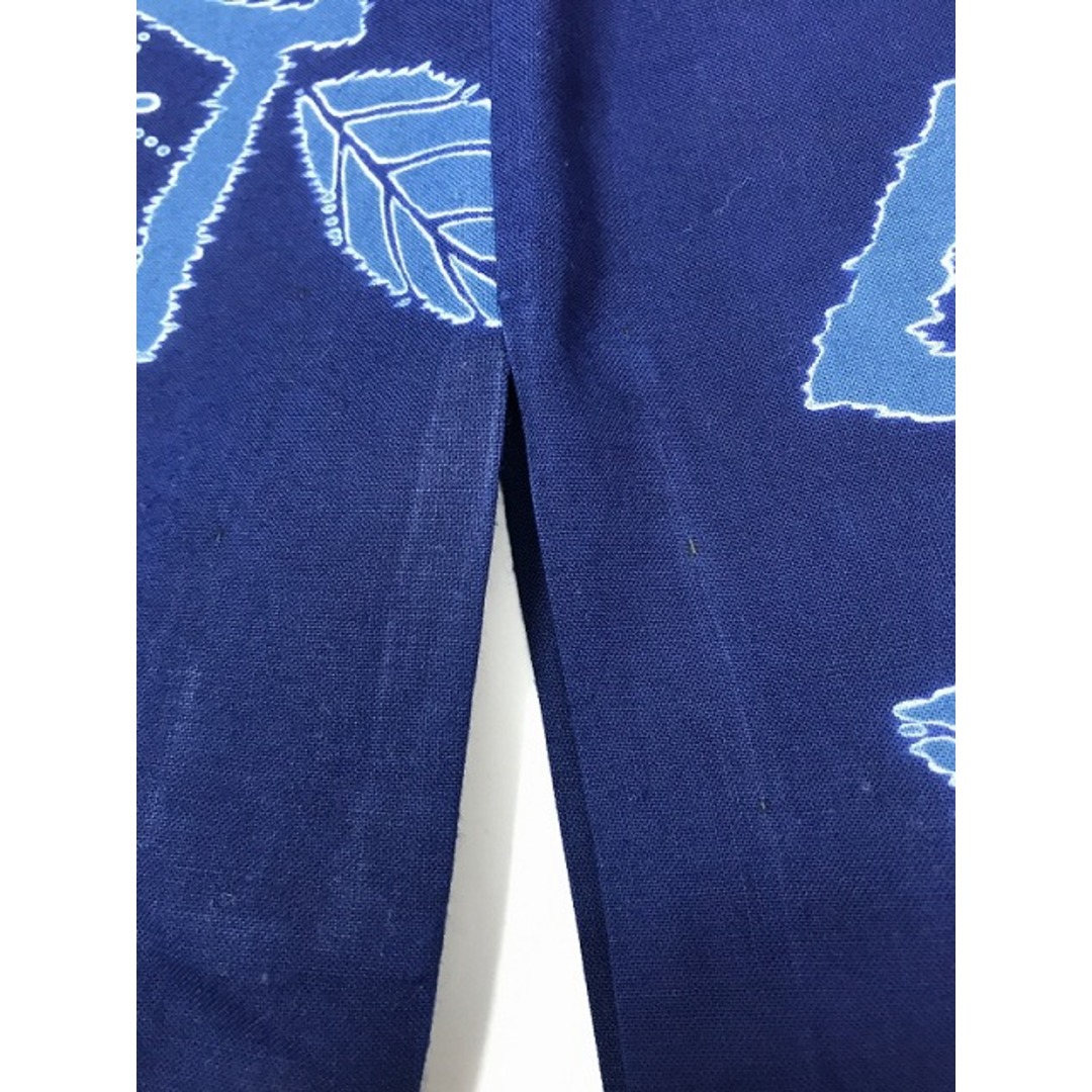 【中古】Mサイズ 綿 浴衣 濃紺地に紫陽花模様 裄長め レディースの水着/浴衣(浴衣)の商品写真