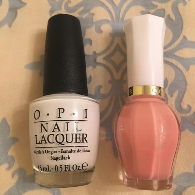 OPI(オーピーアイ)のOPIとコフレドールのマニキュア コスメ/美容のネイル(マニキュア)の商品写真