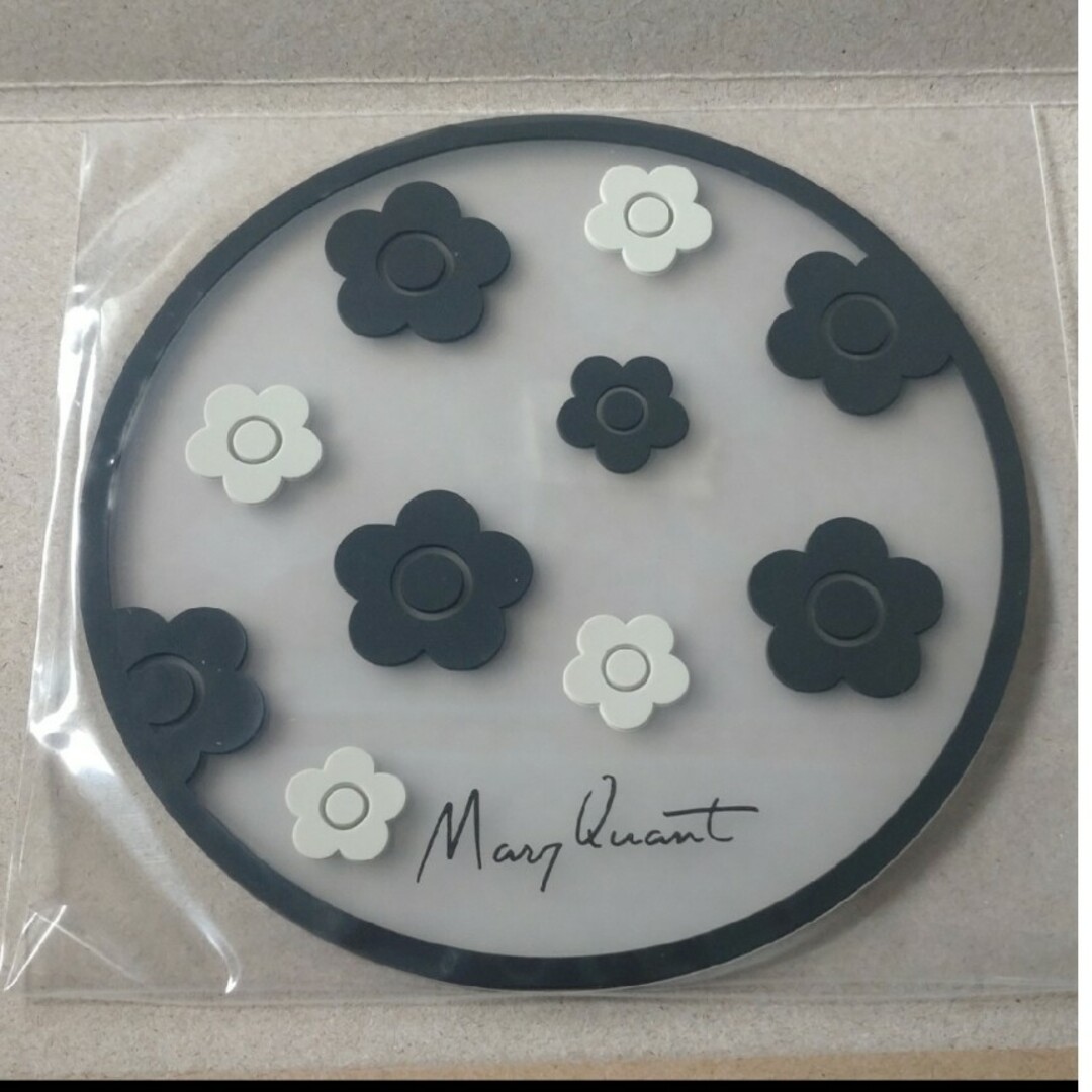 MARY QUANT(マリークヮント)の豆大福様専用です MARY QUANT クリアラバーコースター エンタメ/ホビーのおもちゃ/ぬいぐるみ(キャラクターグッズ)の商品写真